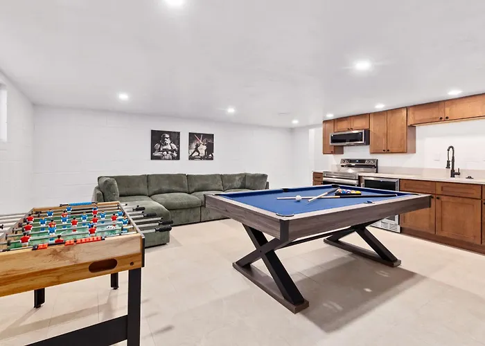 Luxury 5 Bedroom Retreat Sleeps 11 Near U Of A Сasa de vacaciones Tucson