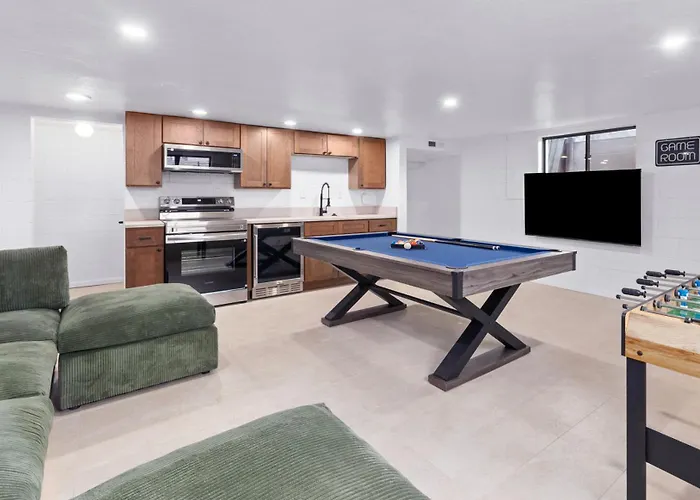 Luxury 5 Bedroom Retreat Sleeps 11 Near U Of A Сasa de vacaciones Tucson