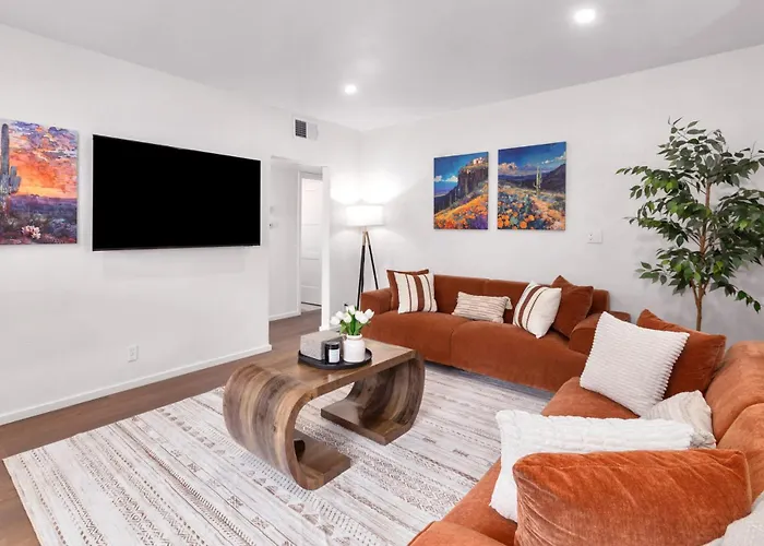 Luxury 5 Bedroom Retreat Sleeps 11 Near U Of A Сasa de vacaciones Tucson