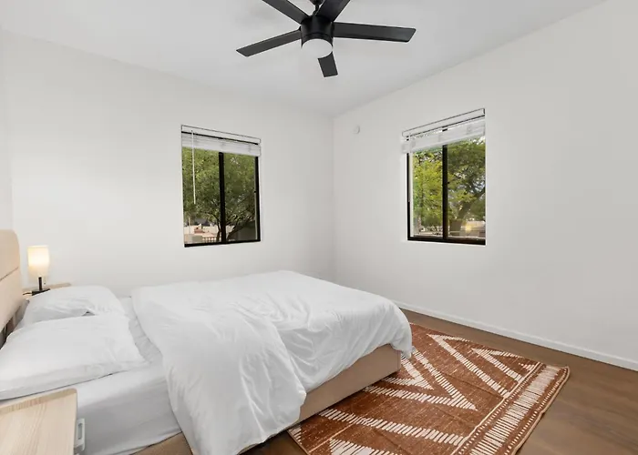 Luxury 5 Bedroom Retreat Sleeps 11 Near U Of A Tucson